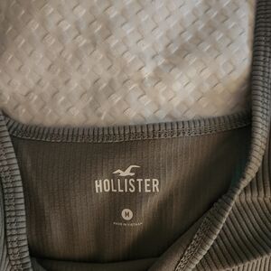Hollister Gray Crewneck Sweater Classic Ribbed Design